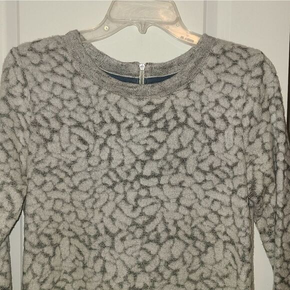 Lou & Gray Cozy Gray Textures Sweater Dress - Picture 6 of 12